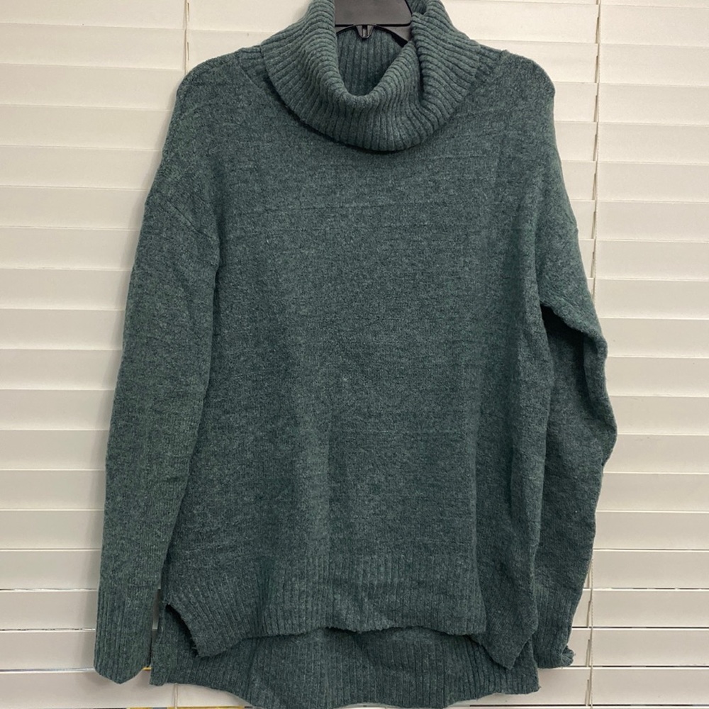 Old Navy turtleneck tunic sweater size xs tall